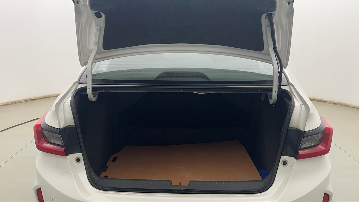 Used 2023 Honda City ZX Petrol Petrol Manual interior DICKY INSIDE VIEW