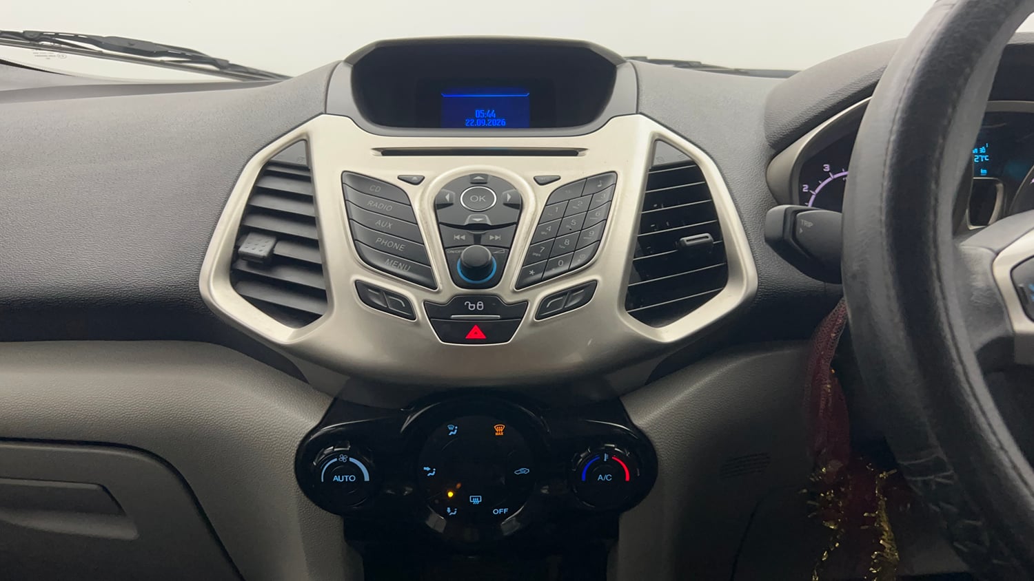 Used 2015 Ford EcoSport Titanium 1.5 Ti-VCT Petrol Manual top_features Integrated (in-dash) music system