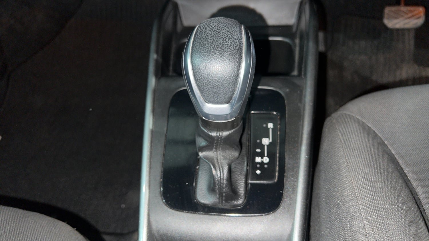 Used 2022 Maruti Suzuki Baleno Alpha AGS Petrol Automatic interior GEAR  KNOB VIEW
