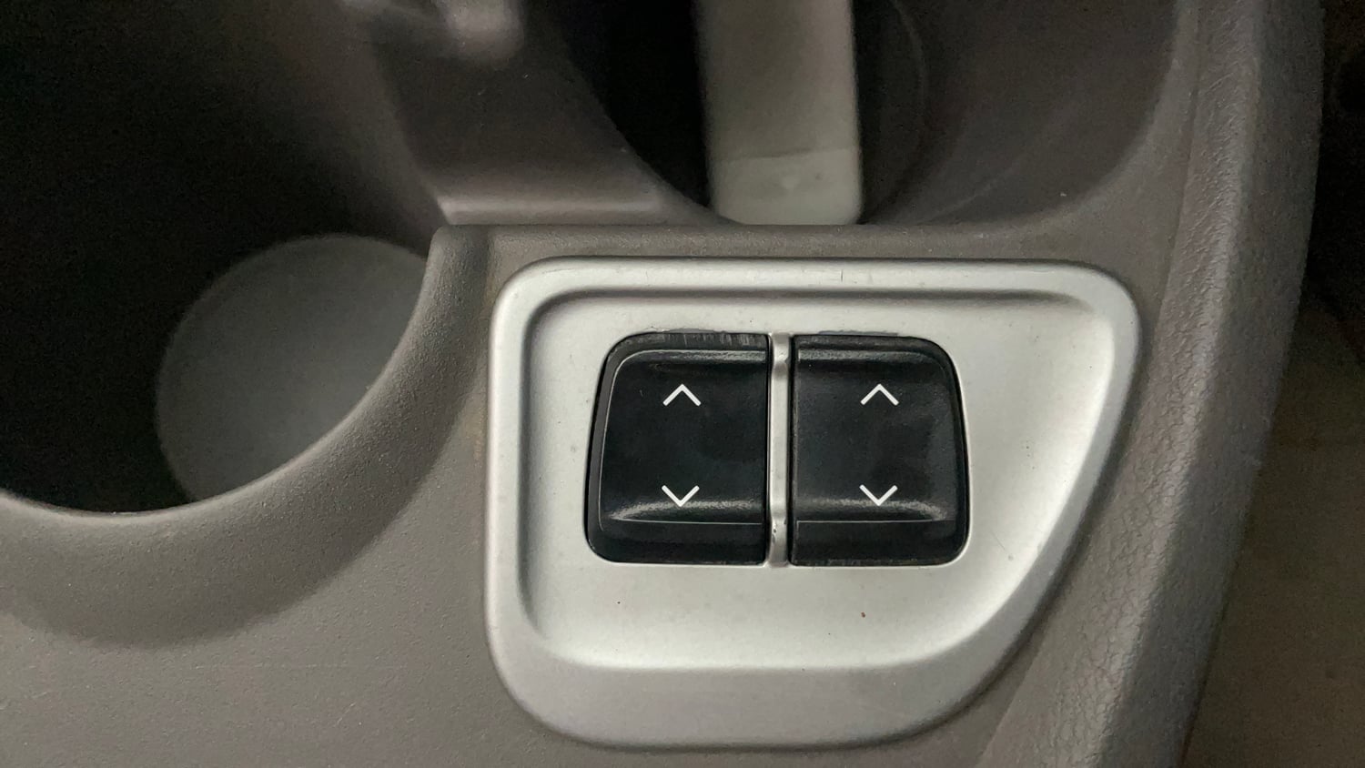 Used 2016 Datsun Redi-GO T (O) Petrol Manual top_features Power windows