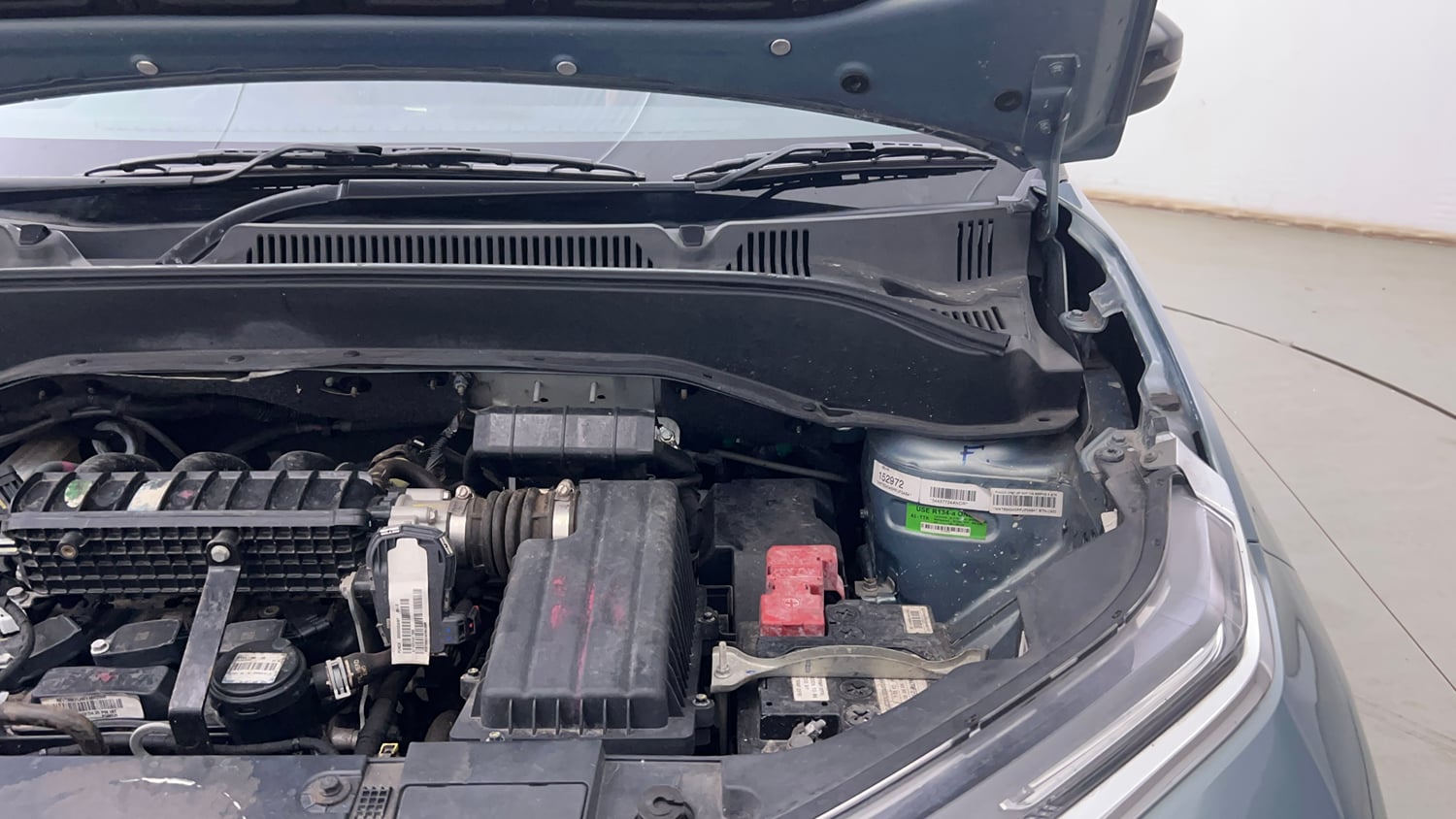 Used 2023 Tata Punch Creative Dual Tone AMT Petrol Automatic engine ENGINE LEFT SIDE HINGE & APRON VIEW