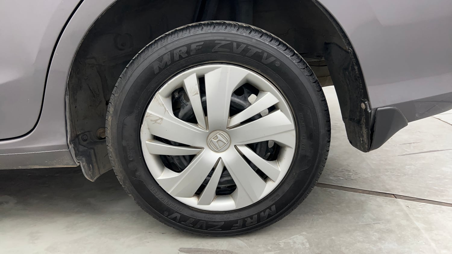 Used 2019 Honda Amaze 1.2 S MT Petrol Petrol Manual tyres LEFT REAR TYRE RIM VIEW