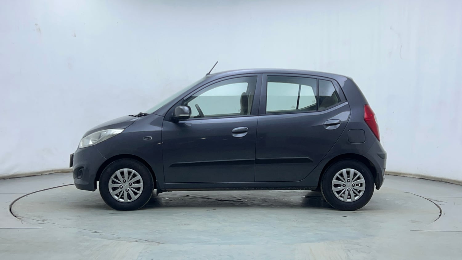 Used 2013 Hyundai i10 Magna 1.2 Kappa2 Petrol Manual exterior LEFT SIDE VIEW