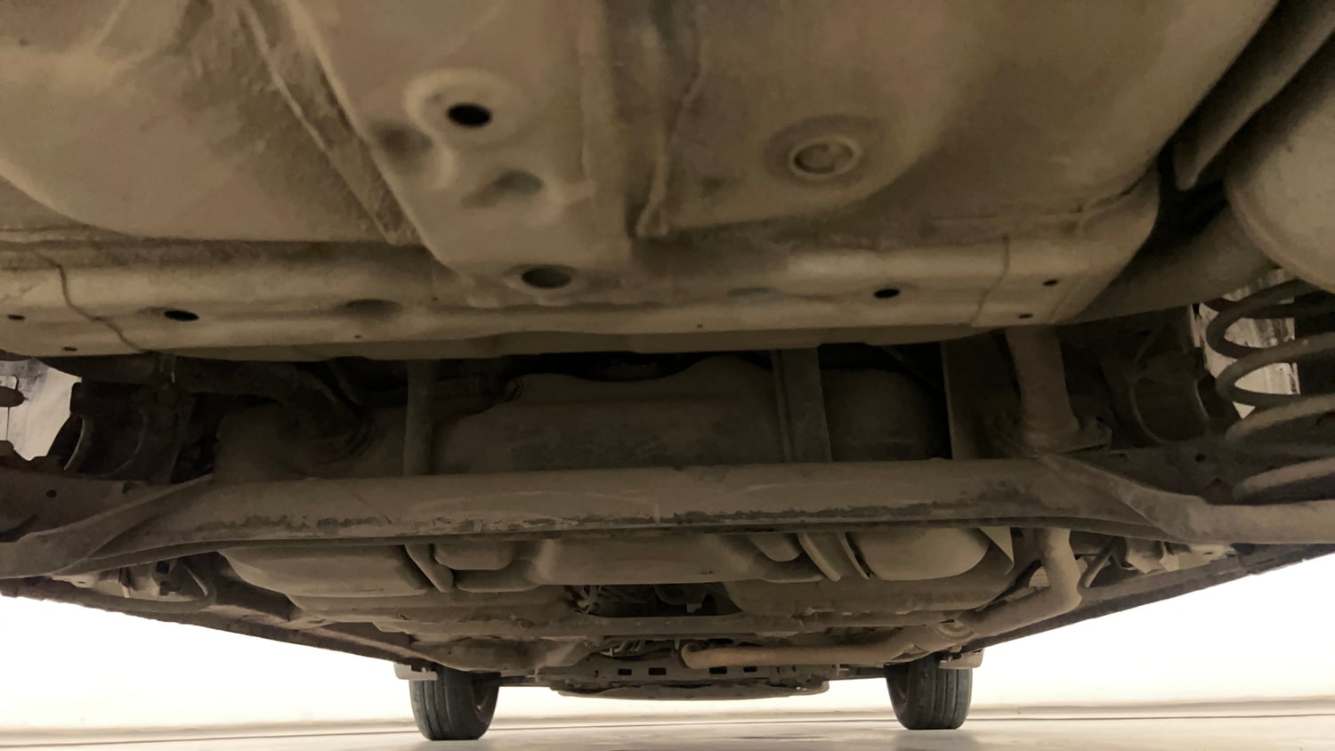 Used 2014 Honda City SV Petrol Manual extra REAR UNDERBODY VIEW (TAKEN FROM REAR)