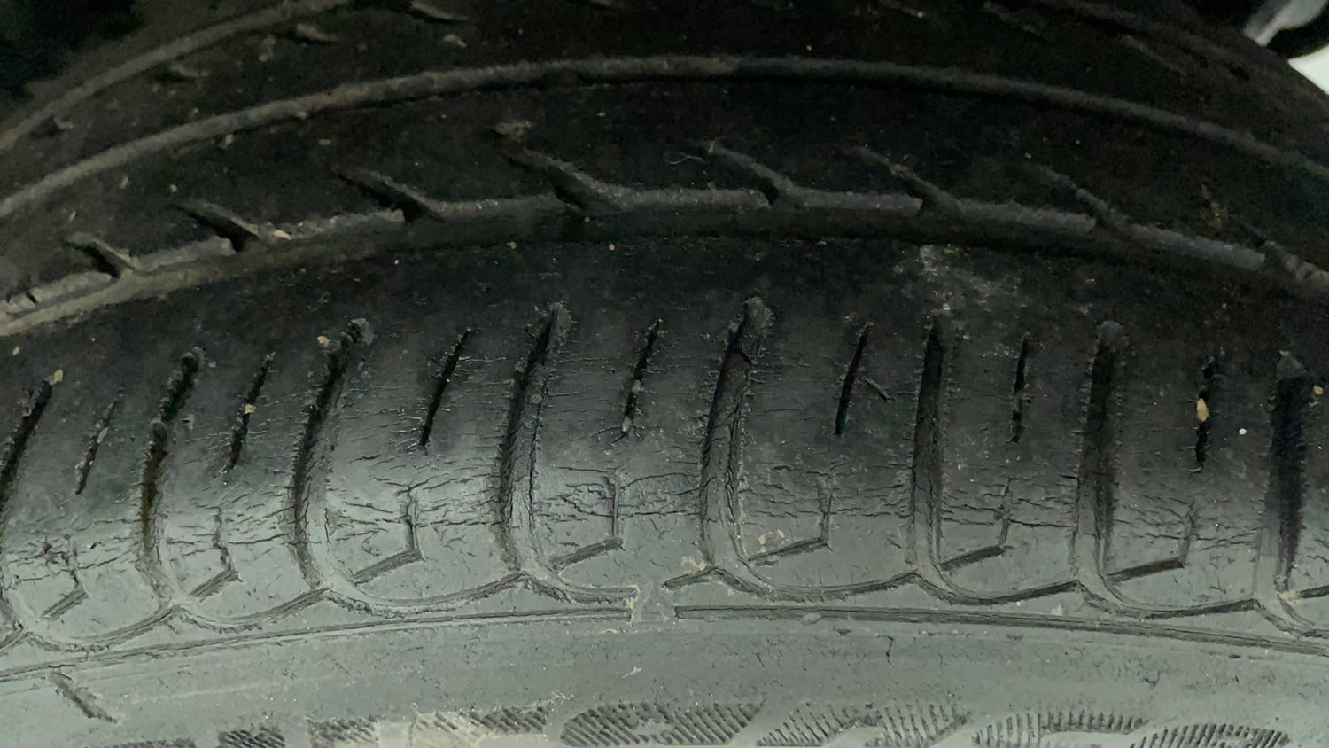 Used 2020 Tata Tigor Revotron XZA Petrol Automatic tyres LEFT REAR TYRE TREAD VIEW