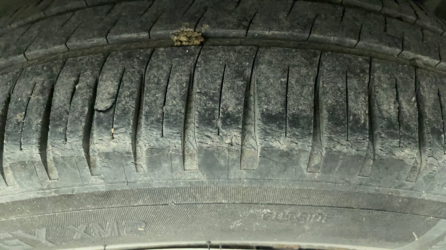 Used 2012 Maruti Suzuki Swift Dzire VXI Petrol Manual tyres LEFT REAR TYRE TREAD VIEW