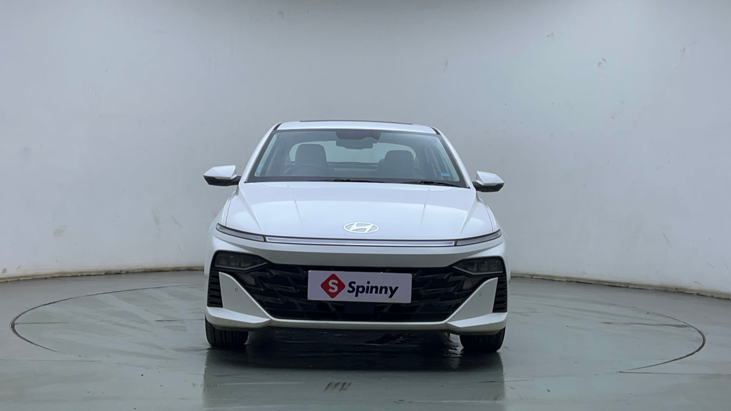Used 2024 Hyundai Verna SX (O) 1.5 Petrol IVT Petrol Automatic exterior FRONT VIEW