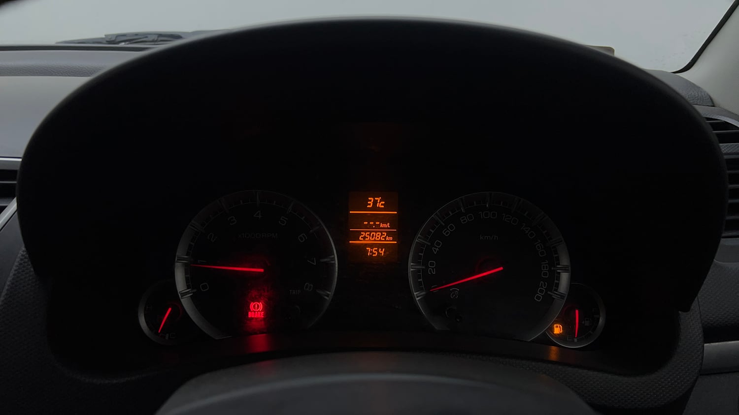 Used 2015 Maruti Suzuki Swift ZXi Petrol Manual interior CLUSTERMETER VIEW