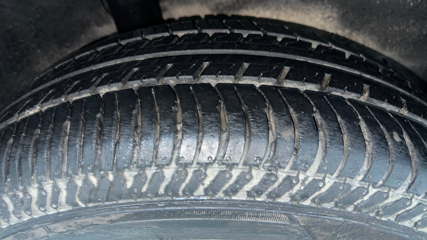 Used 2020 Ford EcoSport Titanium 1.5L Ti-VCT Petrol Manual tyres RIGHT REAR TYRE TREAD VIEW