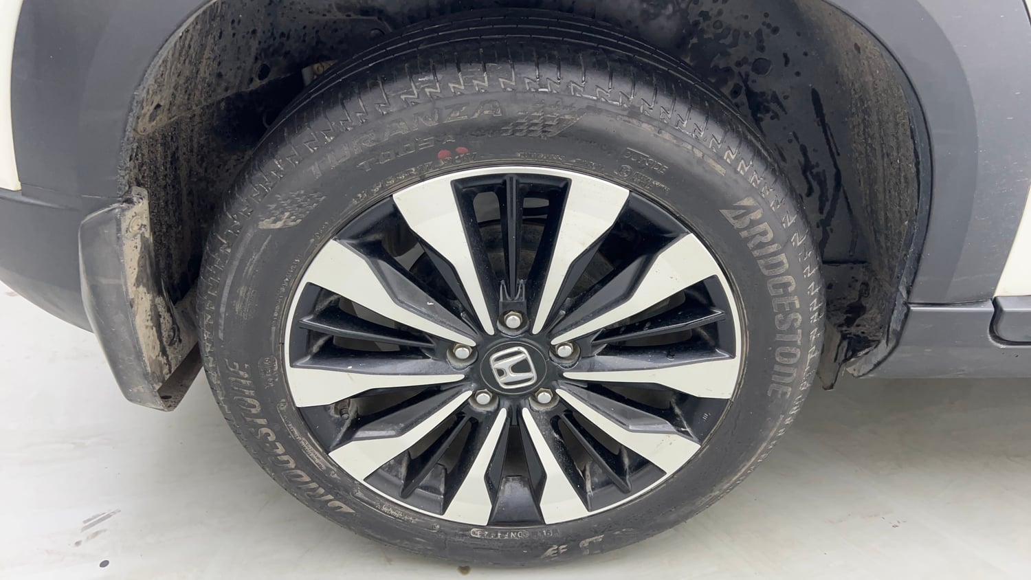 Used 2024 Honda Elevate ZX CVT Petrol Automatic tyres RIGHT REAR TYRE RIM VIEW