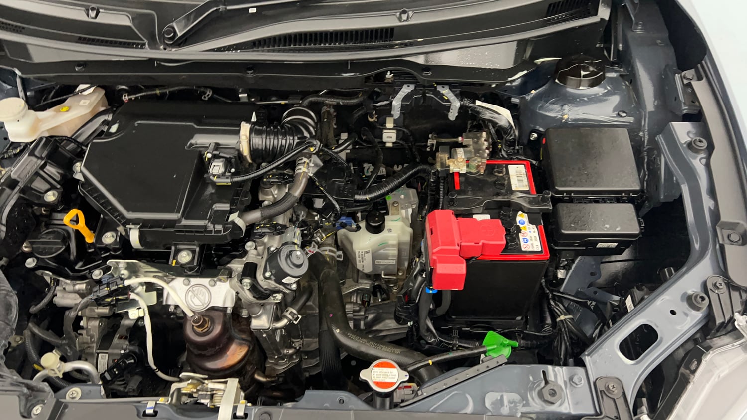 Used 2026 Maruti Suzuki Dzire VXi AMT Petrol Automatic engine ENGINE LEFT SIDE VIEW