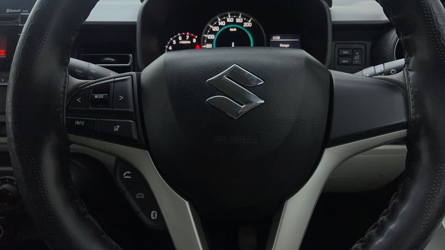 Used 2019 Maruti Suzuki Ignis Zeta 1.2 MT Petrol Manual top_features Airbags