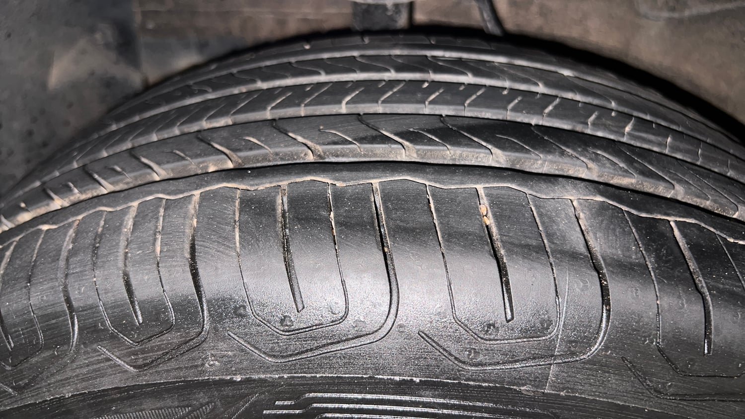 Used 2024 Tata Nexon Creative Plus S 1.2 Revotron Petrol 7DCA Petrol Automatic tyres RIGHT REAR TYRE TREAD VIEW