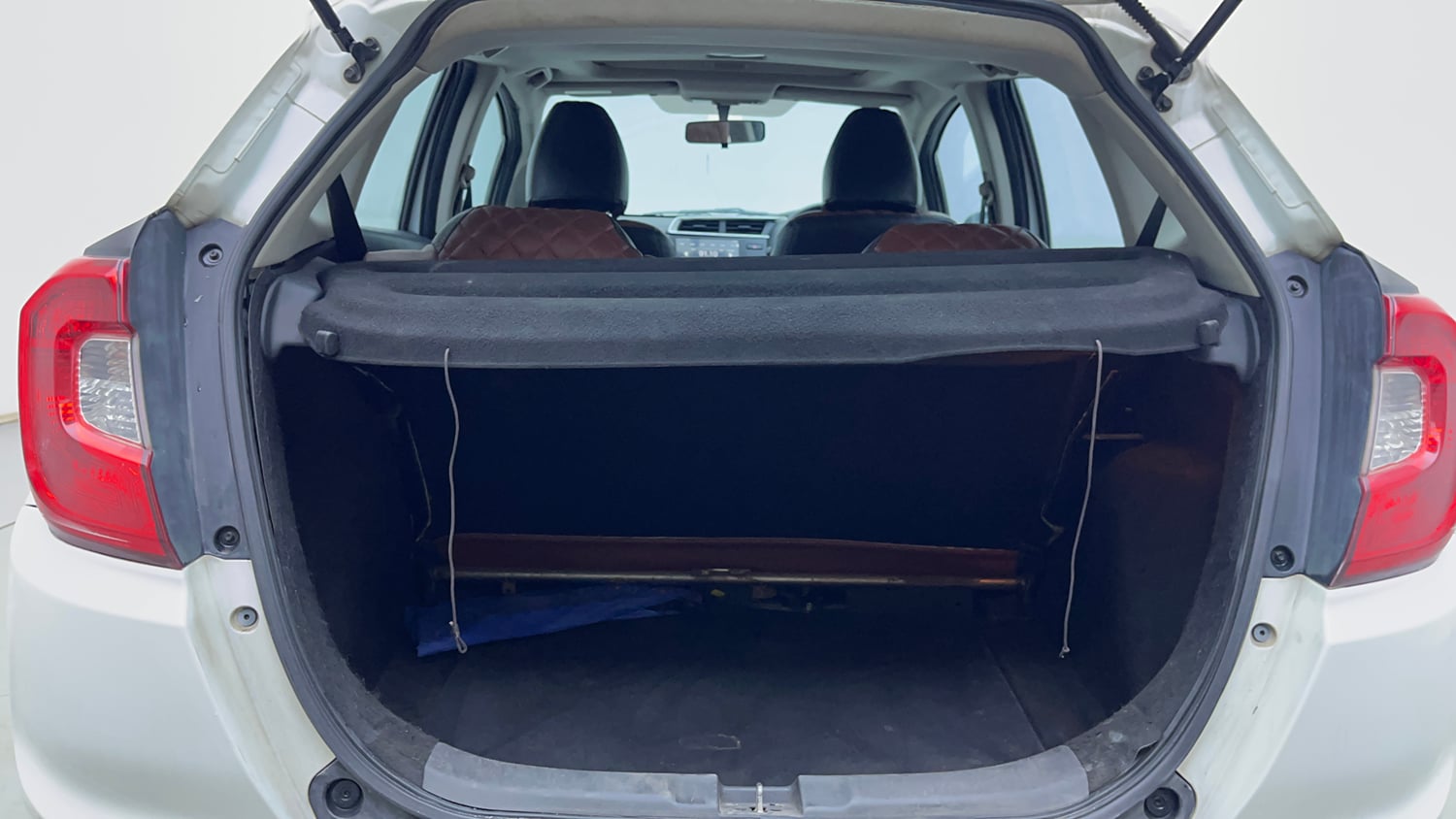 Used 2018 Honda WR-V VX MT Diesel Diesel Manual interior DICKY INSIDE VIEW