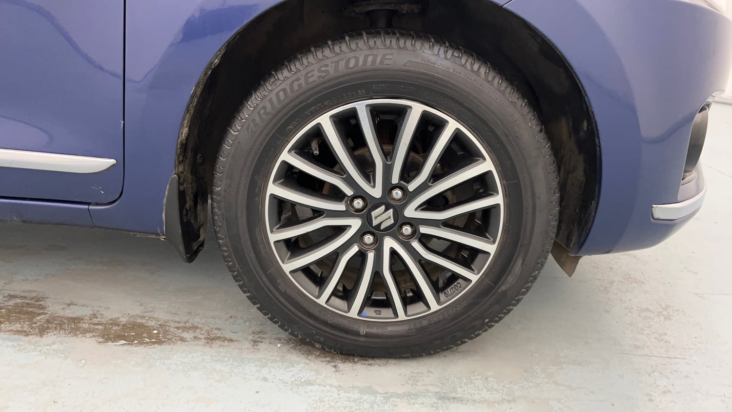 Used 2018 Maruti Suzuki Dzire ZXi Plus Petrol Manual tyres RIGHT FRONT TYRE RIM VIEW