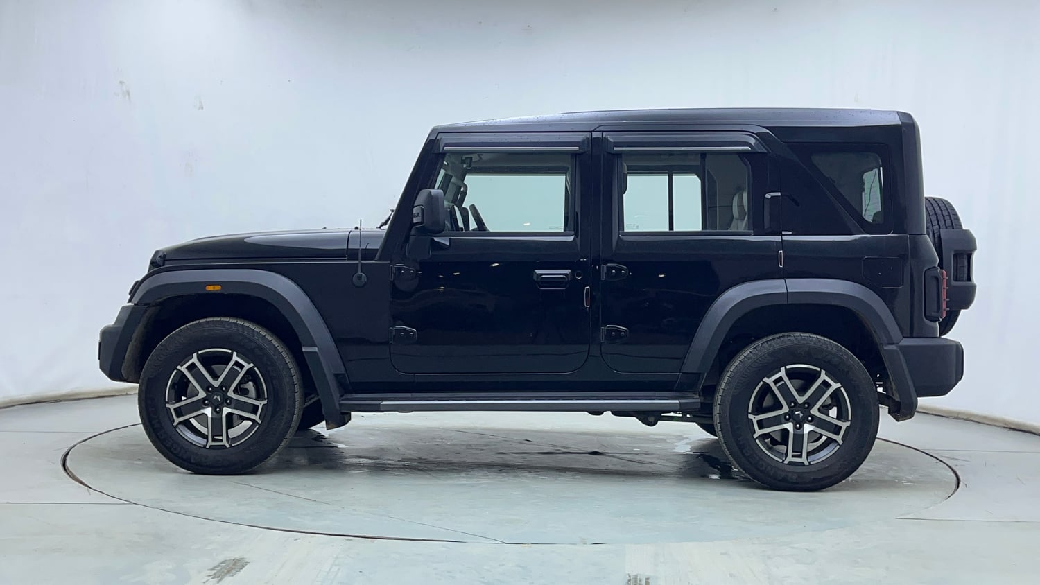 Used 2026 Mahindra Thar Roxx MX5 Petrol AT 2WD Petrol Automatic exterior LEFT SIDE VIEW
