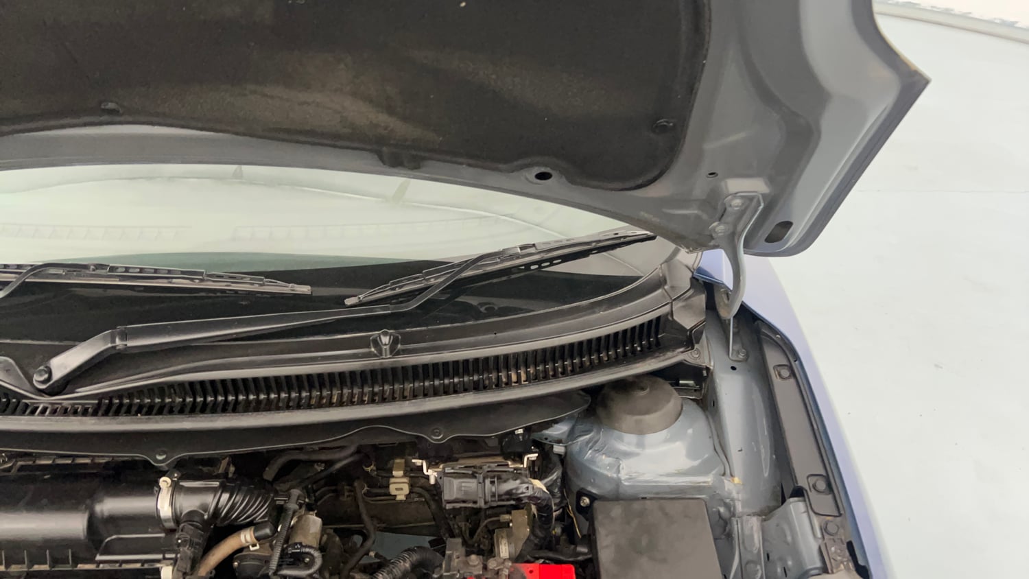 Used 2018 Maruti Suzuki Baleno Alpha 1.2 AT Petrol Automatic engine ENGINE LEFT SIDE HINGE & APRON VIEW