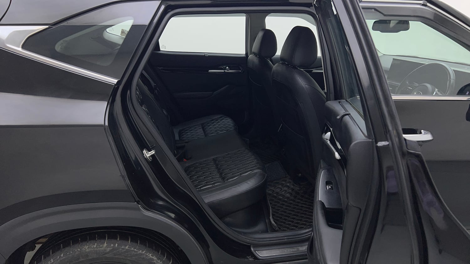 Used 2021 Kia Seltos Anniversary Edition 1.5 Petrol Manual interior RIGHT SIDE REAR DOOR CABIN VIEW