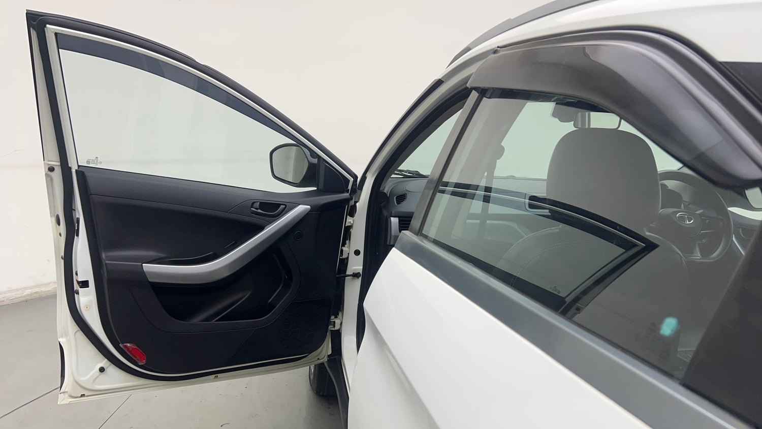 Used 2021 Tata Nexon XM (S) Petrol Manual interior LEFT FRONT DOOR OPEN VIEW