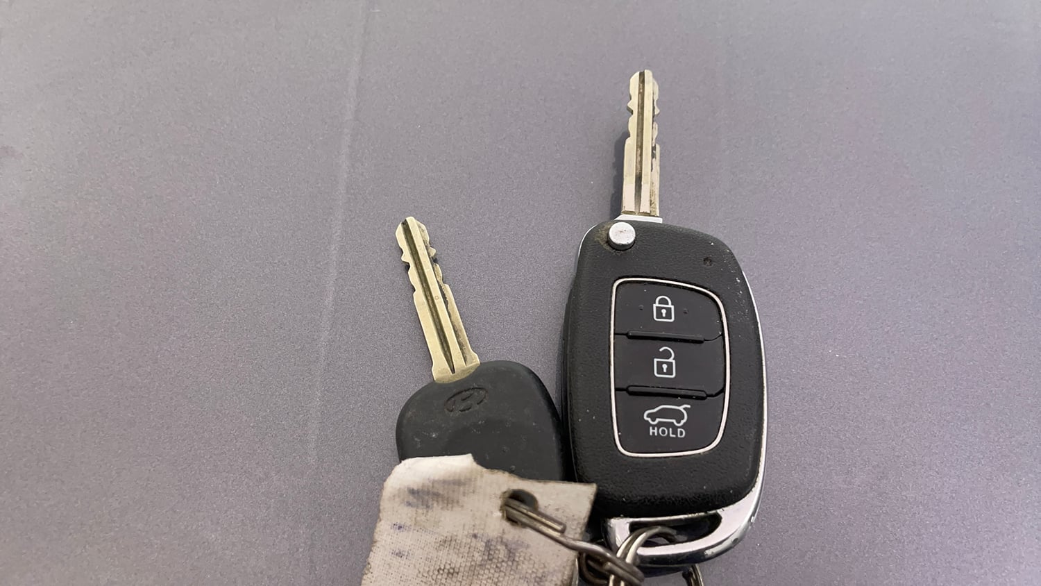 Used 2017 Hyundai Elite i20 Sportz 1.2 Petrol Manual extra CAR KEY VIEW