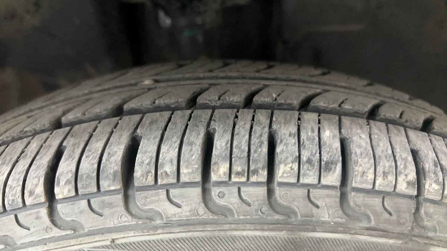 Used 2018 Renault Kwid RXT Petrol Manual tyres RIGHT FRONT TYRE TREAD VIEW