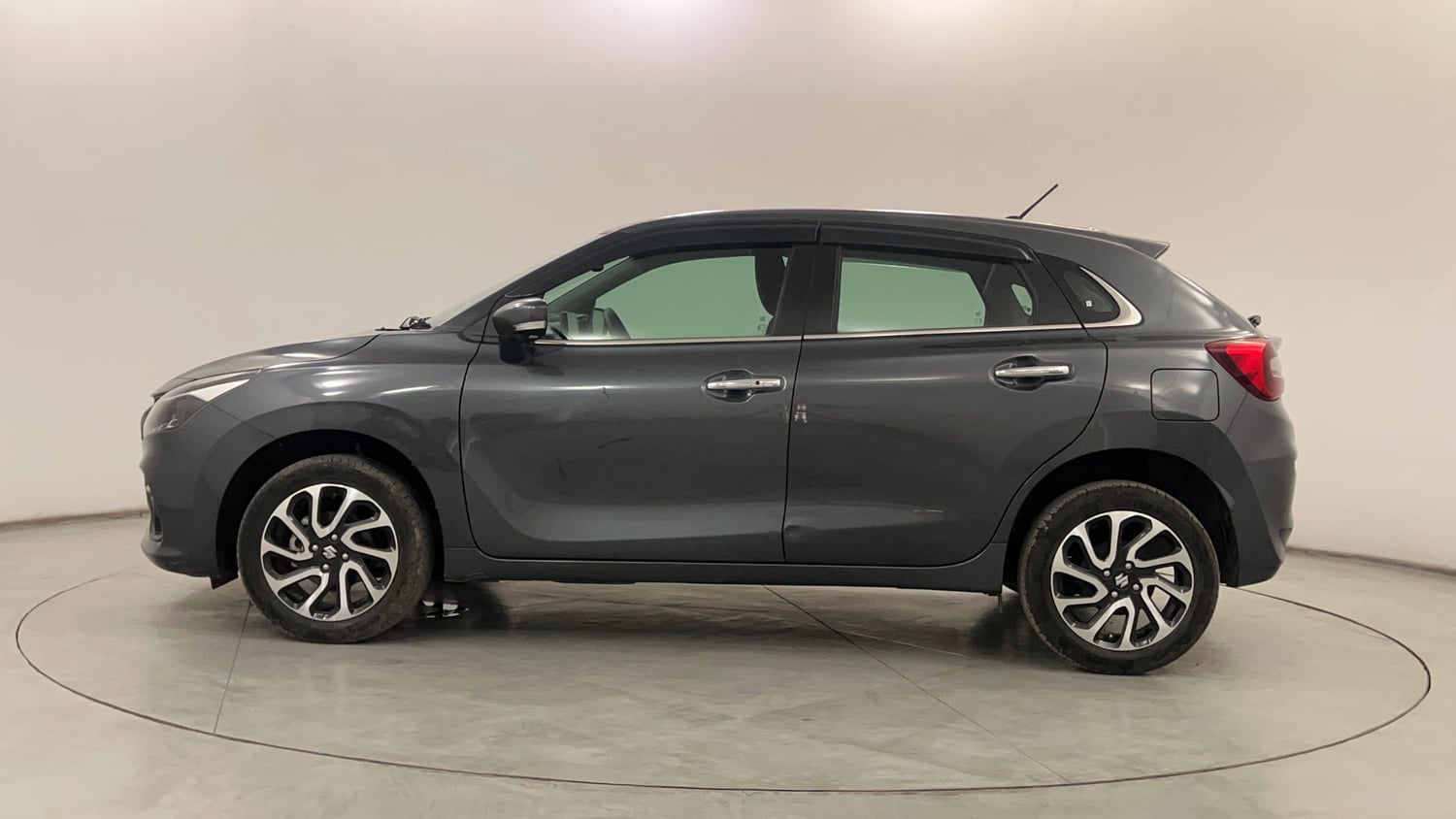 Used 2023 Maruti Suzuki Baleno Alpha AGS Petrol Automatic exterior LEFT SIDE VIEW