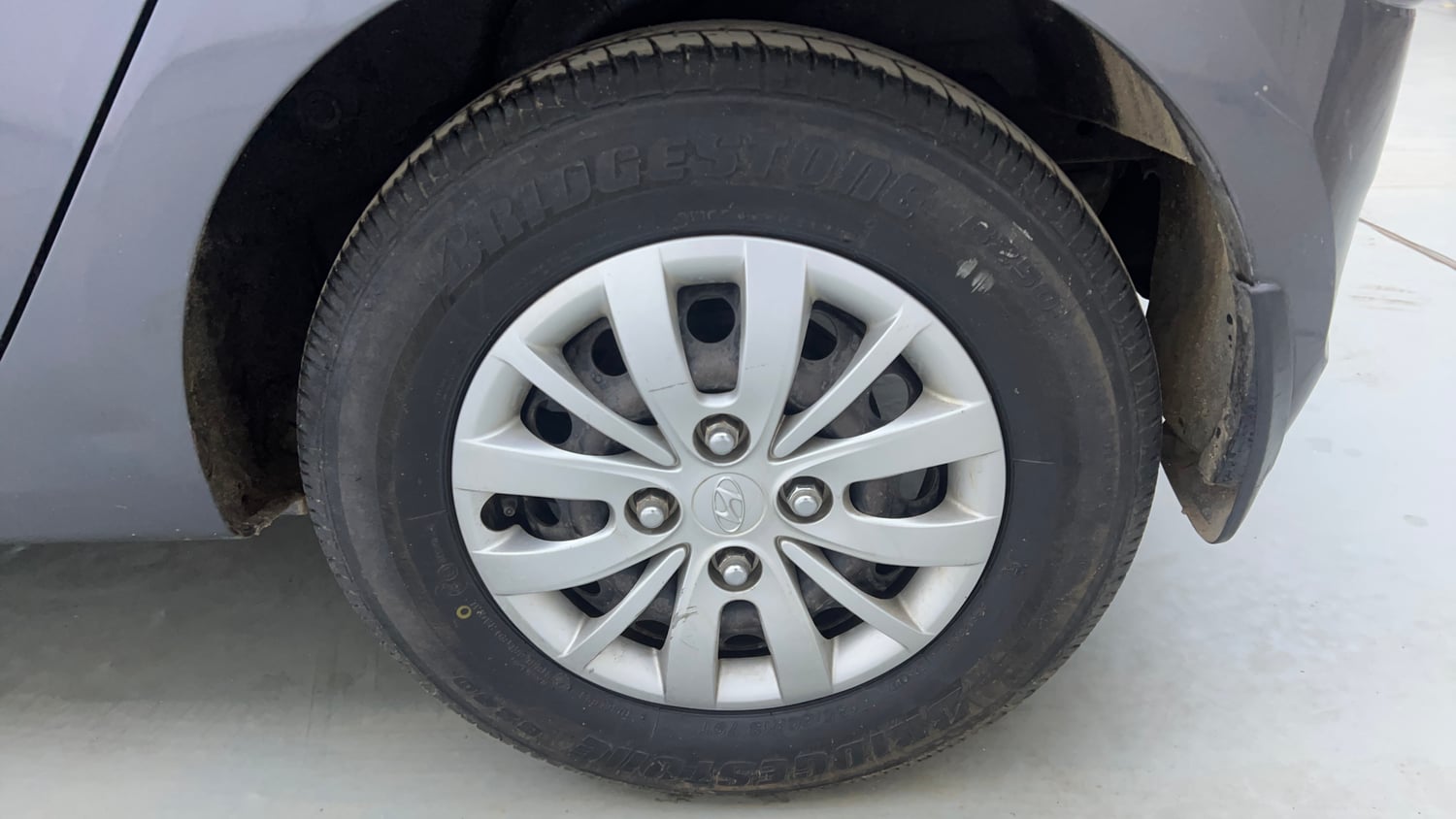 Used 2013 Hyundai i10 Magna 1.2 Kappa2 Petrol Manual tyres LEFT REAR TYRE RIM VIEW