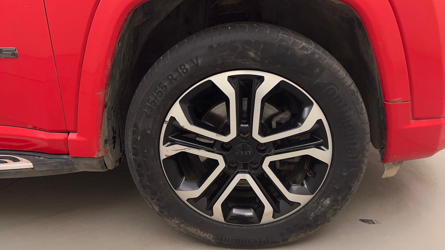 Used 2022 Jeep Compass Model S (O) Diesel 4x4 AT Diesel Automatic tyres RIGHT FRONT TYRE RIM VIEW