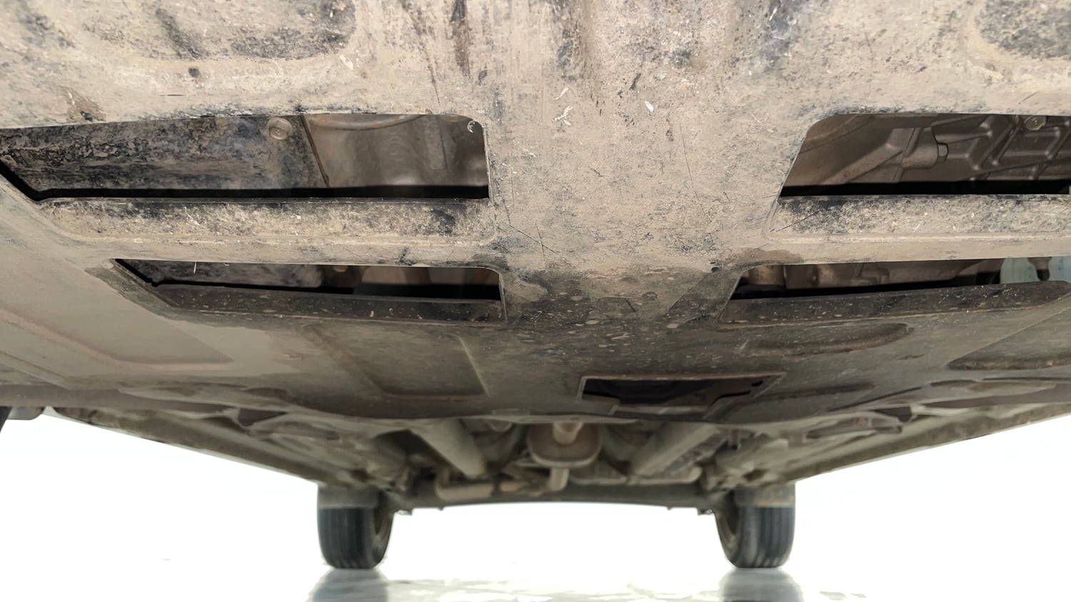 Used 2018 Hyundai Creta E Plus 1.6 Petrol Petrol Manual extra FRONT LEFT UNDERBODY VIEW