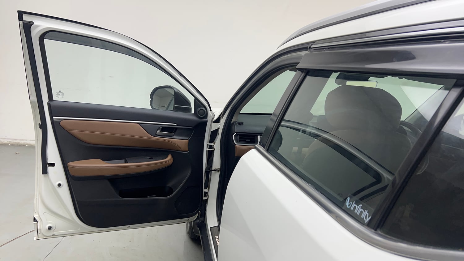 Used 2024 Honda Elevate ZX CVT Petrol Automatic interior LEFT FRONT DOOR OPEN VIEW
