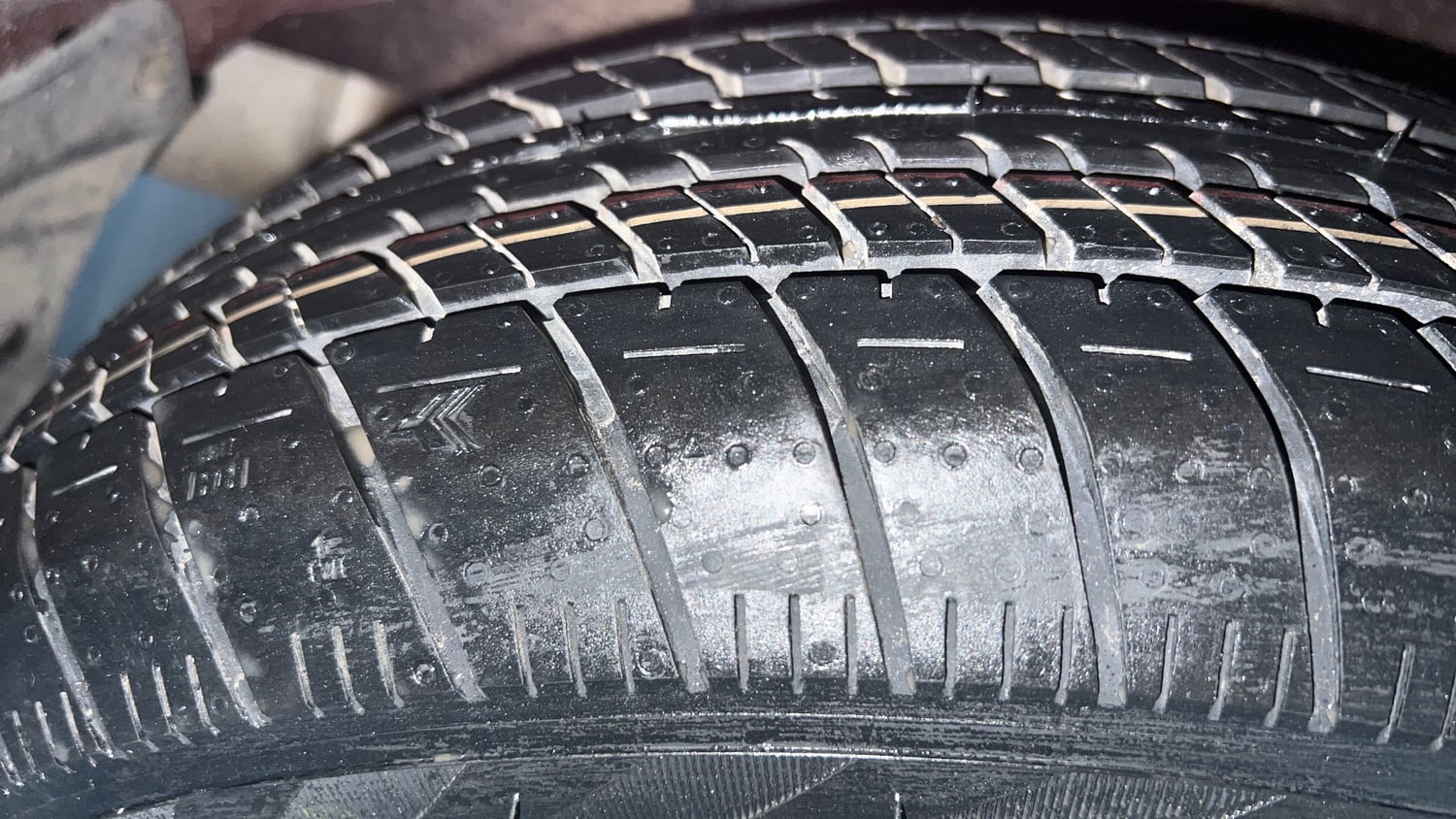 Used 2015 Honda Amaze 1.2 SX i-VTEC Petrol Manual tyres RIGHT REAR TYRE TREAD VIEW