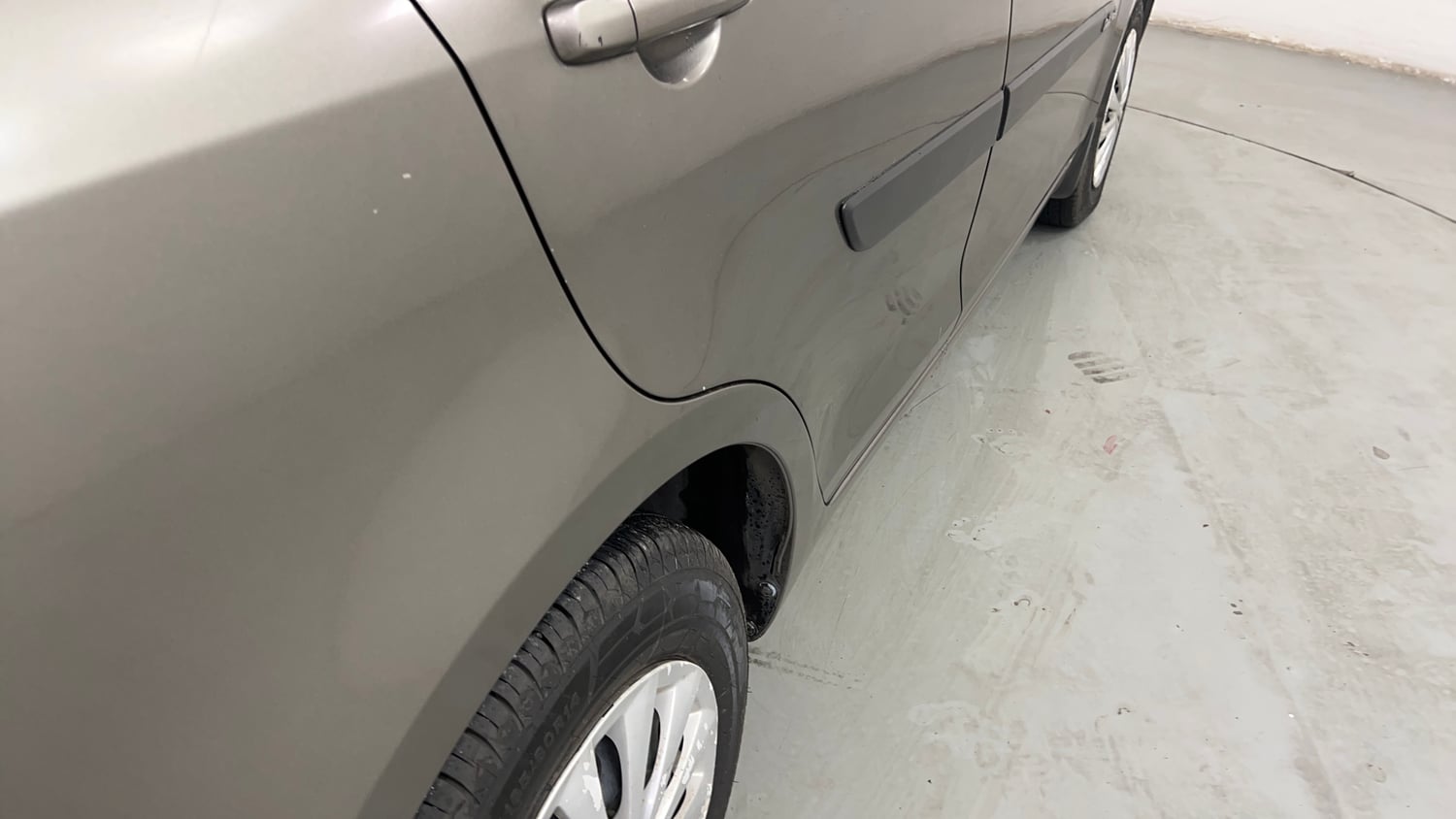 Used 2016 Maruti Suzuki Swift Dzire VXI Petrol Manual dents MINOR DENT