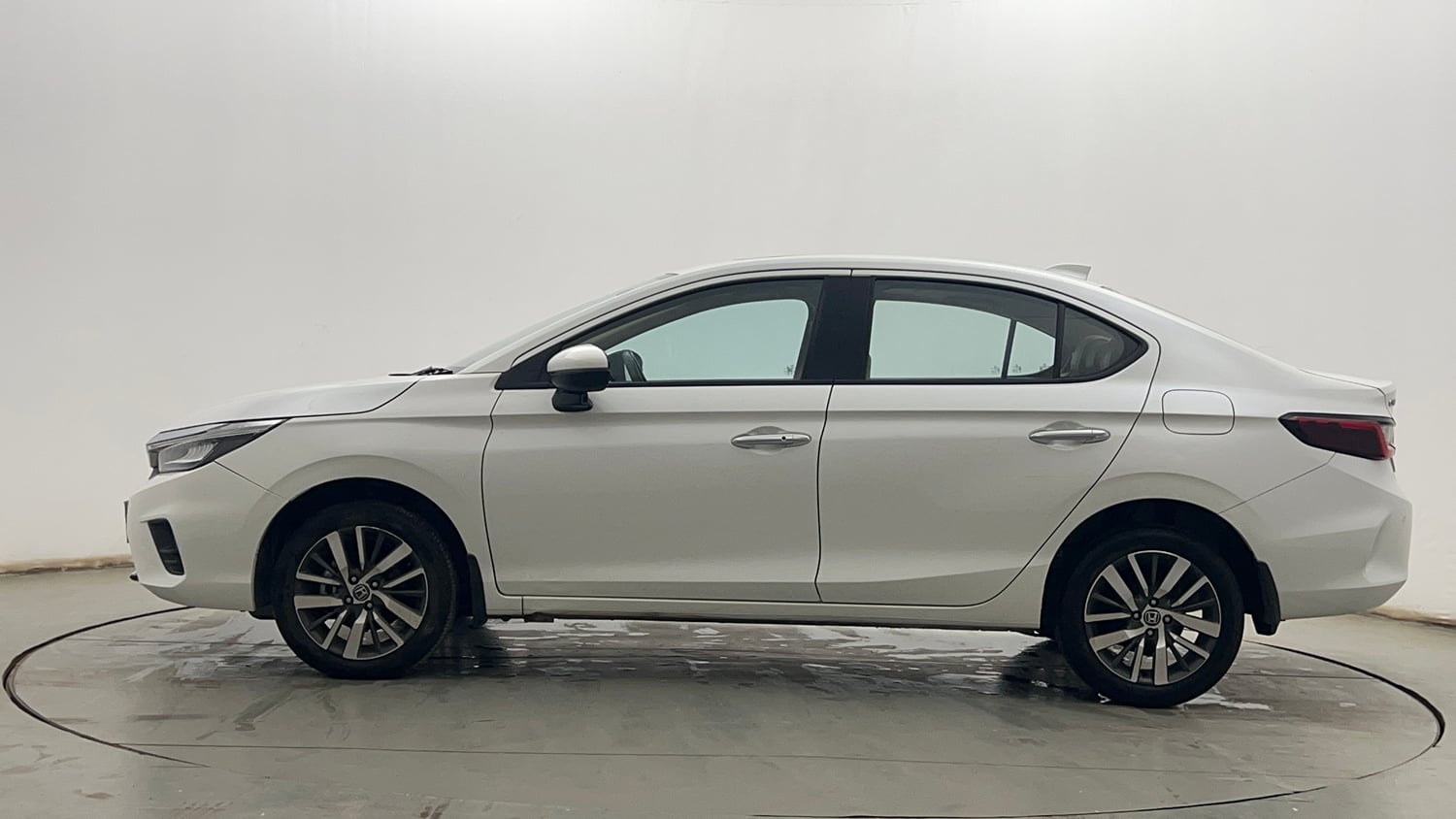 Used 2023 Honda City ZX Petrol Petrol Manual exterior LEFT SIDE VIEW