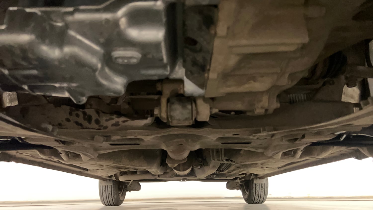 Used 2014 Honda Amaze 1.2 S i-VTEC Petrol Manual extra FRONT LEFT UNDERBODY VIEW