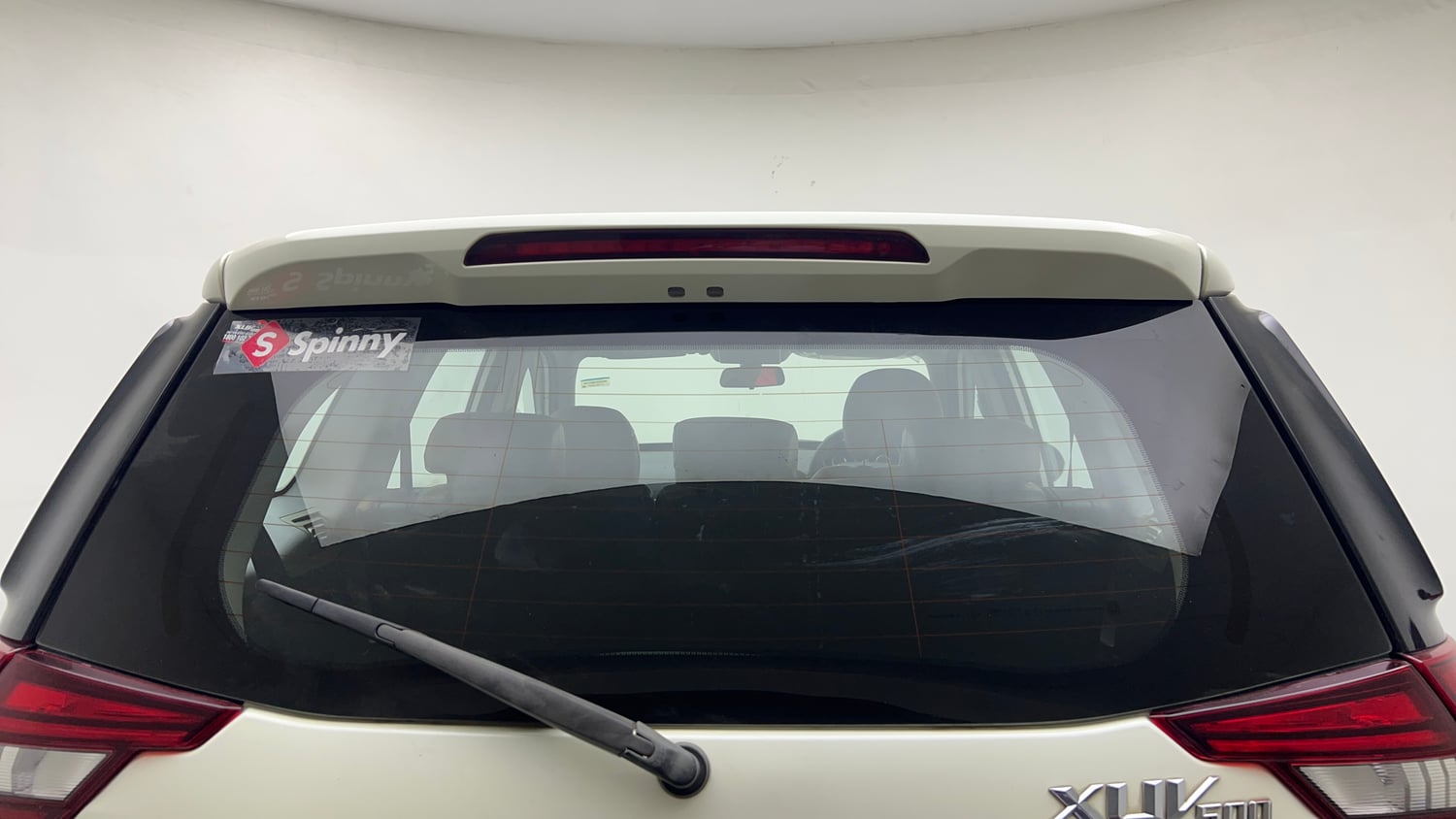 Used 2021 Mahindra XUV500 W7 Diesel Manual exterior BACK WINDSHIELD VIEW