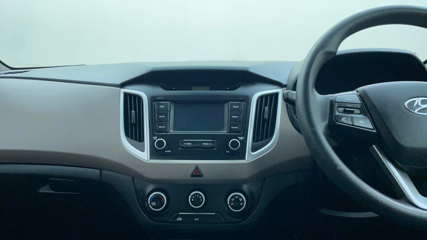 Used 2018 Hyundai Creta E Plus 1.6 Petrol Petrol Manual interior MUSIC SYSTEM & AC CONTROL VIEW