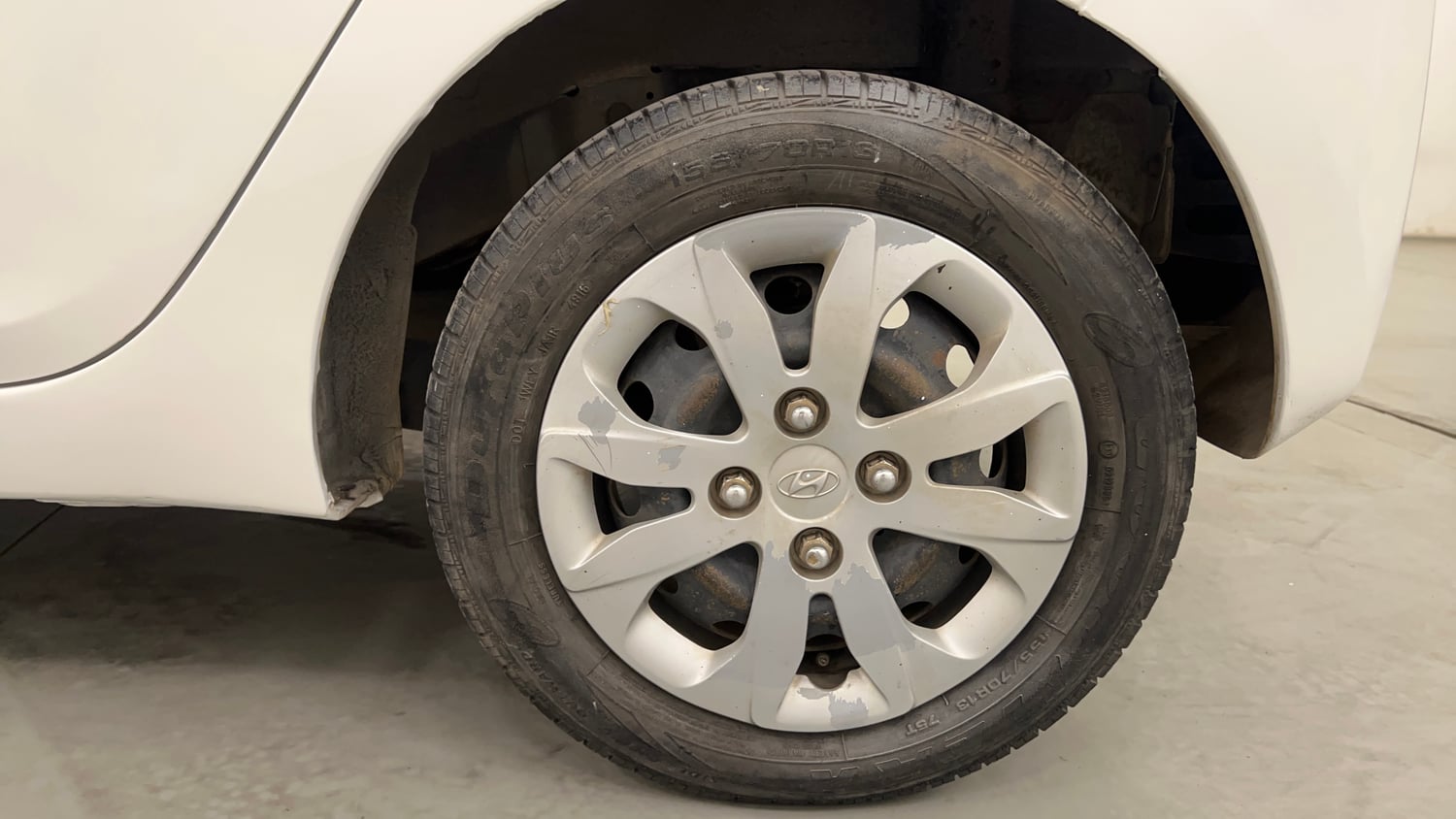 Used 2017 Hyundai Eon Magna + Petrol Manual tyres LEFT REAR TYRE RIM VIEW