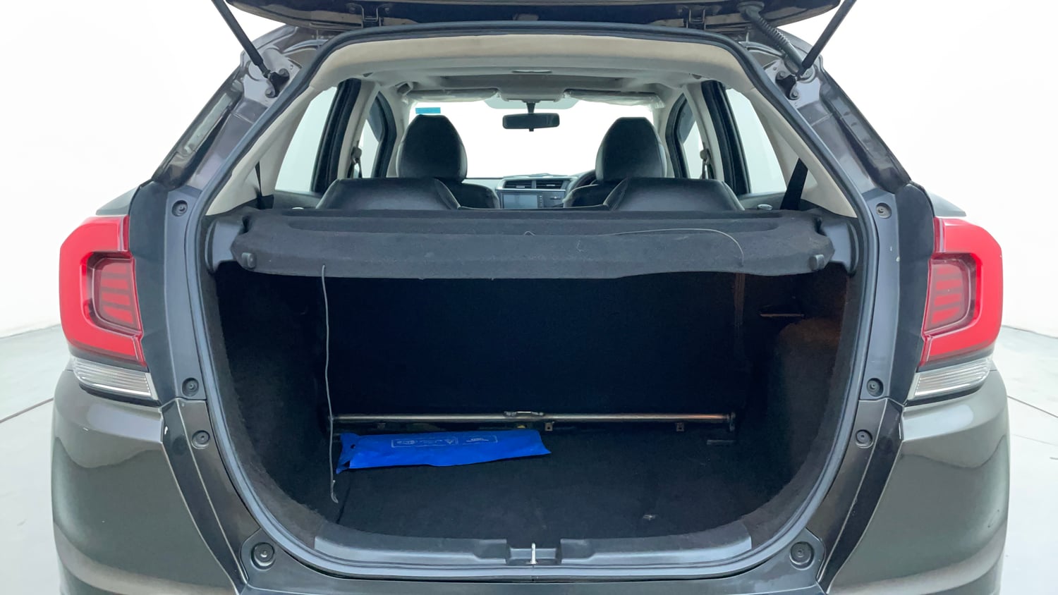 Used 2021 Honda WR-V VX MT Petrol Petrol Manual interior DICKY INSIDE VIEW