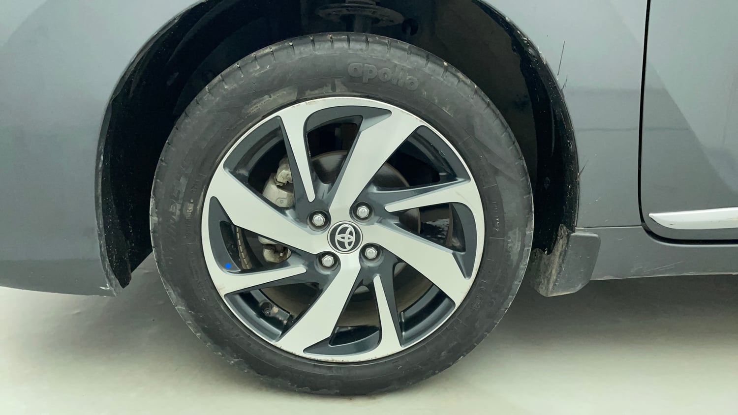 Used 2024 Toyota Glanza G AMT Petrol Automatic tyres LEFT FRONT TYRE RIM VIEW