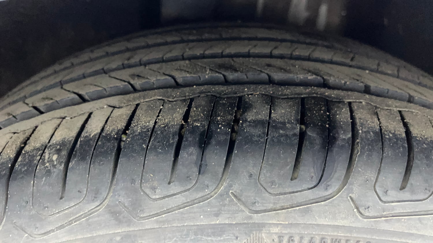 Used 2020 Skoda Superb L&K TSI AT Petrol Automatic tyres RIGHT REAR TYRE TREAD VIEW