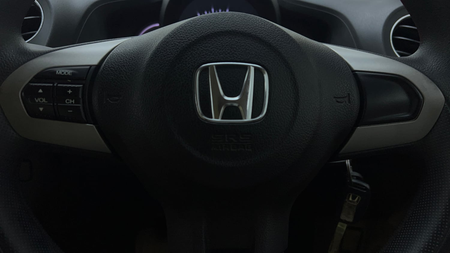 Used 2015 Honda Amaze 1.2 SX i-VTEC Petrol Manual top_features Airbags