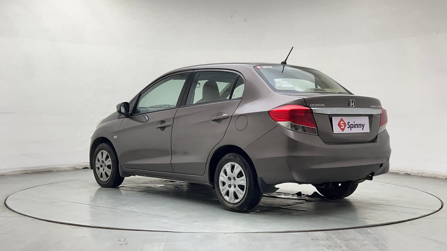 Used 2013 Honda Amaze 1.2 S i-VTEC Petrol Manual exterior LEFT REAR CORNER VIEW