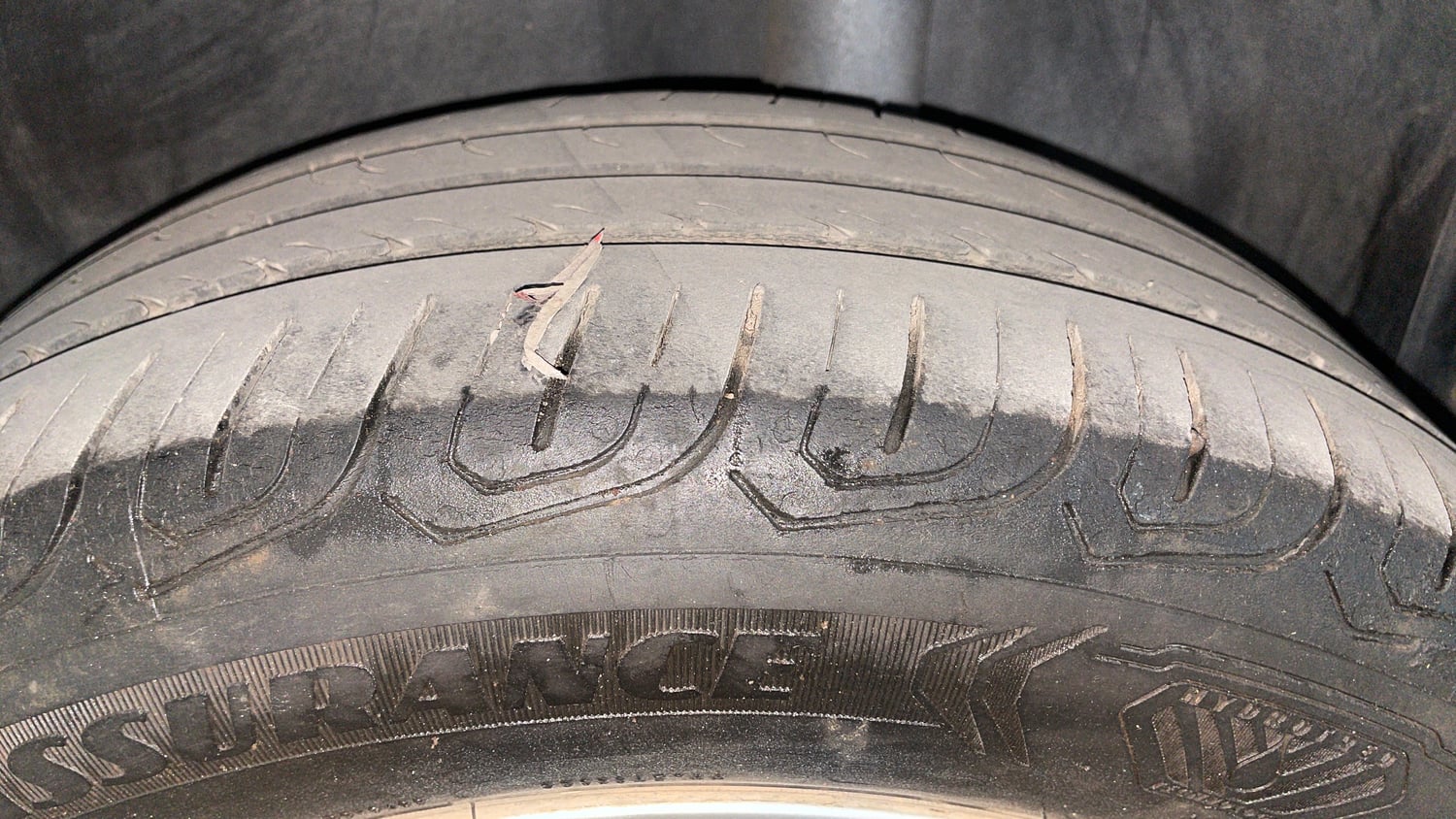 Used 2016 Volkswagen Polo Highline1.2L (P) Petrol Manual tyres LEFT REAR TYRE TREAD VIEW
