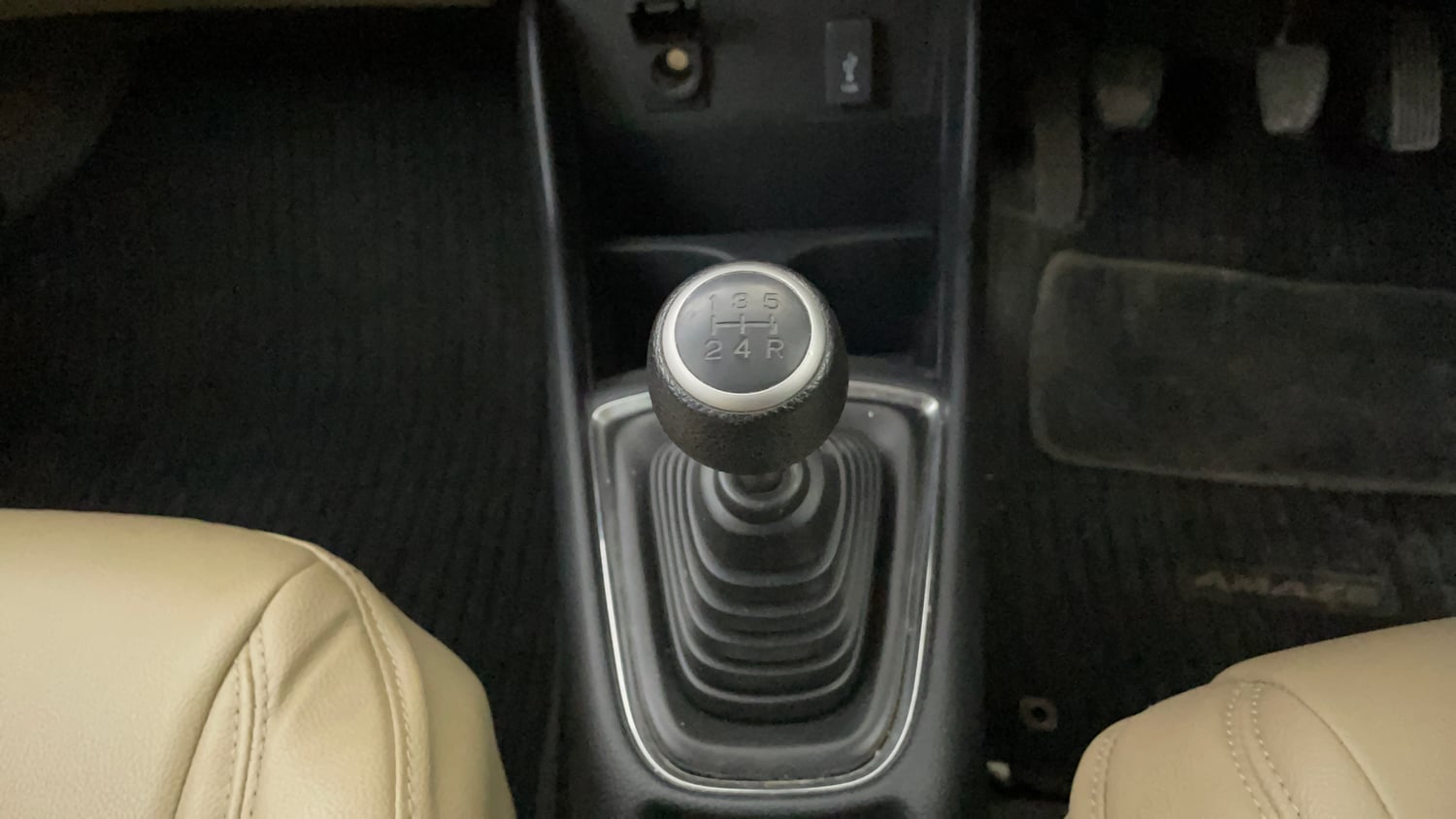 Used 2019 Honda Amaze 1.2 V MT Petrol Petrol Manual interior GEAR  KNOB VIEW
