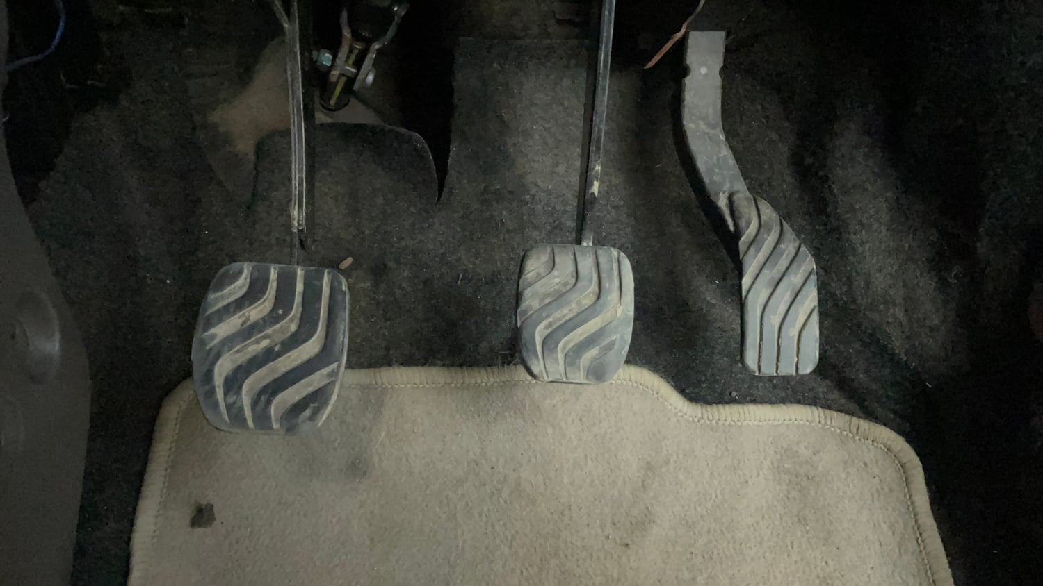 Used 2016 Datsun Redi-GO T (O) Petrol Manual interior PEDALS VIEW