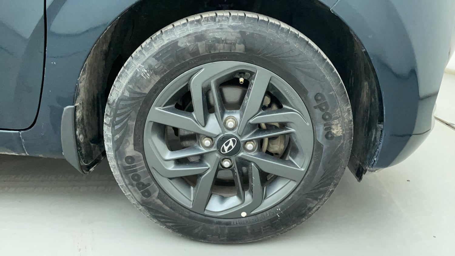 Used 2020 Hyundai Grand i10 Nios Sportz 1.2 Kappa VTVT Petrol Manual tyres RIGHT FRONT TYRE RIM VIEW
