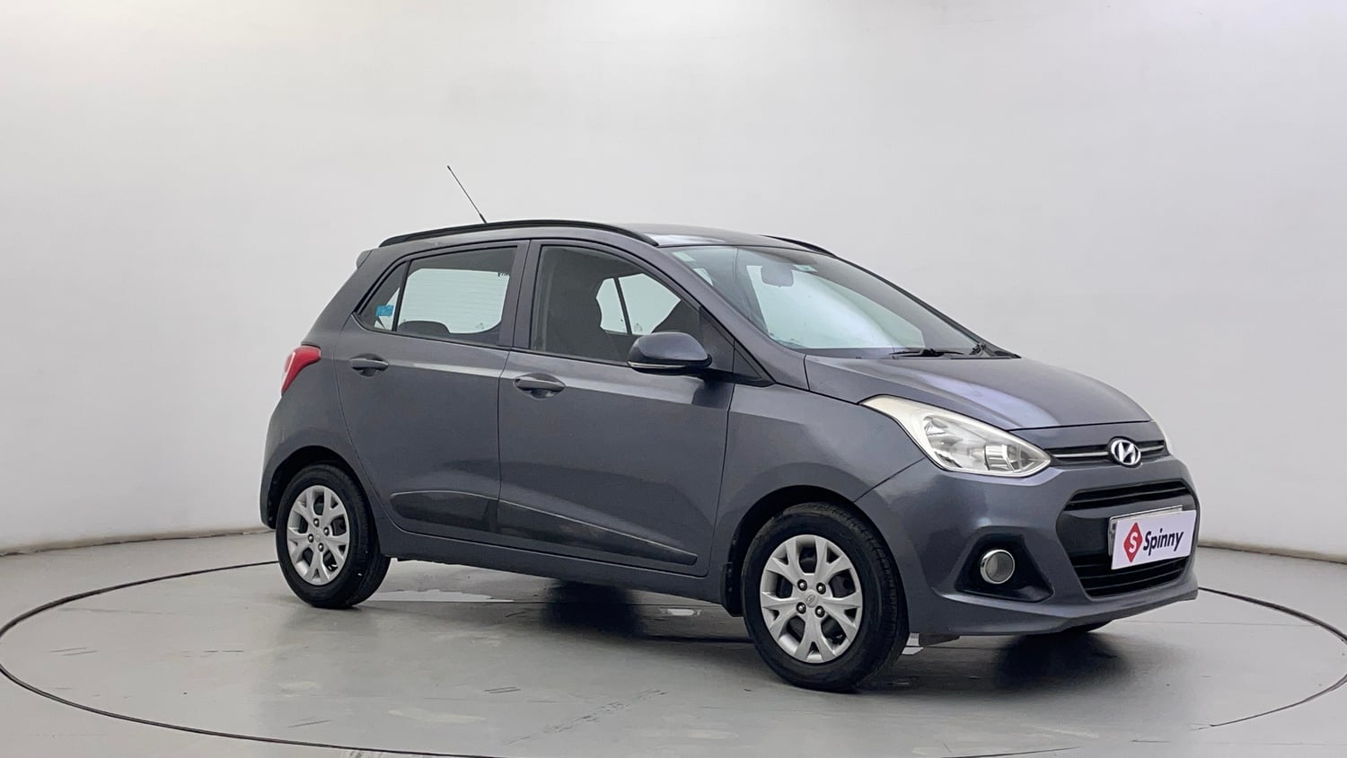 Used 2015 Hyundai Grand i10 Sportz 1.2 Kappa VTVT Petrol Manual exterior RIGHT FRONT CORNER VIEW