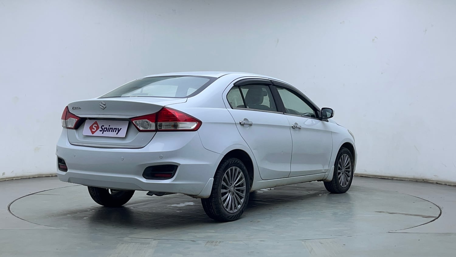 Used 2018 Maruti Suzuki Ciaz Alpha 1.4 AT Petrol Automatic exterior RIGHT REAR CORNER VIEW