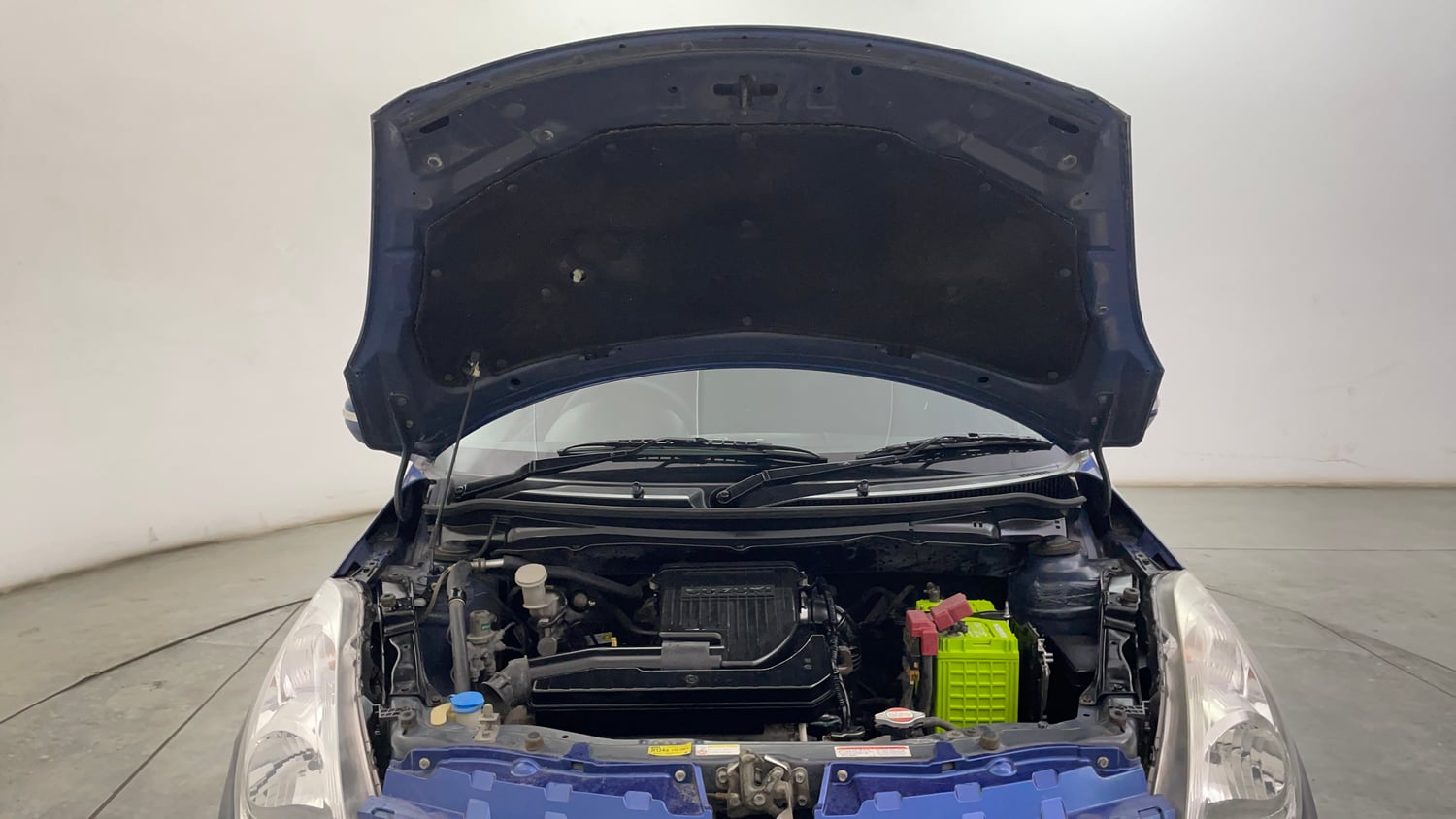 Used 2014 Maruti Suzuki Swift VXi Petrol Manual engine ENGINE & BONNET OPEN FRONT VIEW