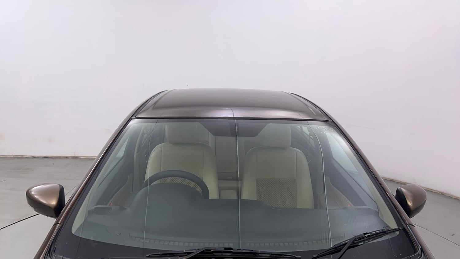 Used 2015 Maruti Suzuki Ciaz VXi+ AT Petrol Automatic exterior FRONT WINDSHIELD VIEW